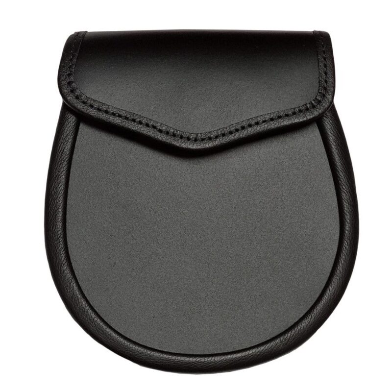 Simple-Leather-Day-Sporran-in-Black.