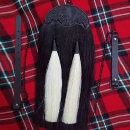 black_horse_hair_sporran_with_black_finished_cantle_