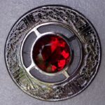 red-stone-kilt-fly-plaid-brooch_